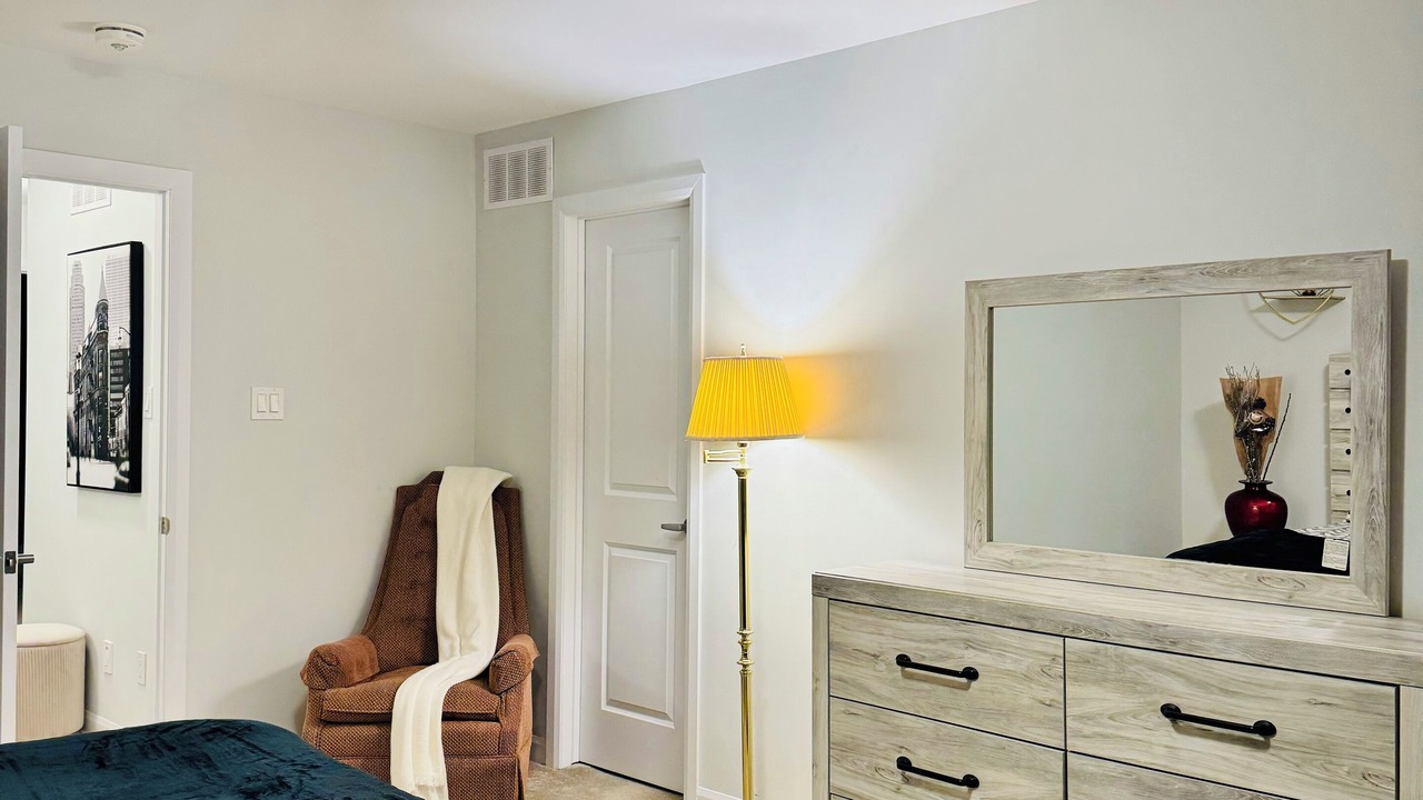 Photo of Bedroom in Ottawa Division