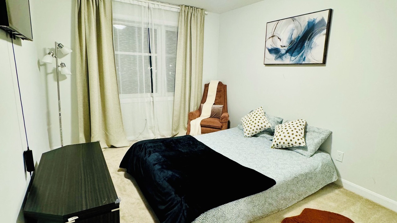 Photo of Bedroom in Ottawa Division