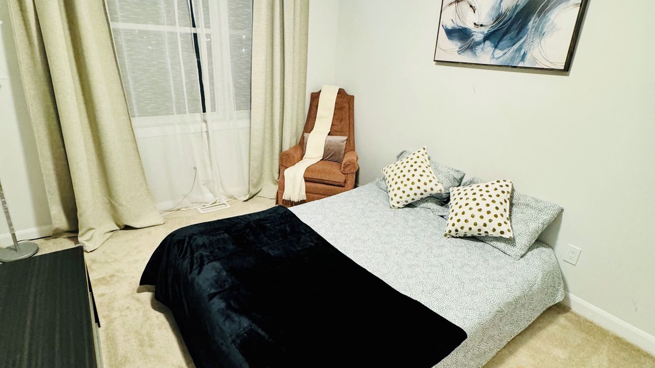 Photo of Bedroom in Ottawa Division