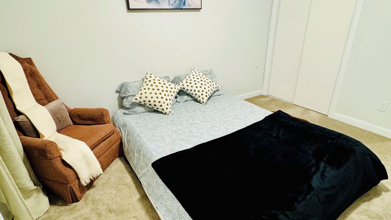 Photo of Bedroom in Ottawa Division