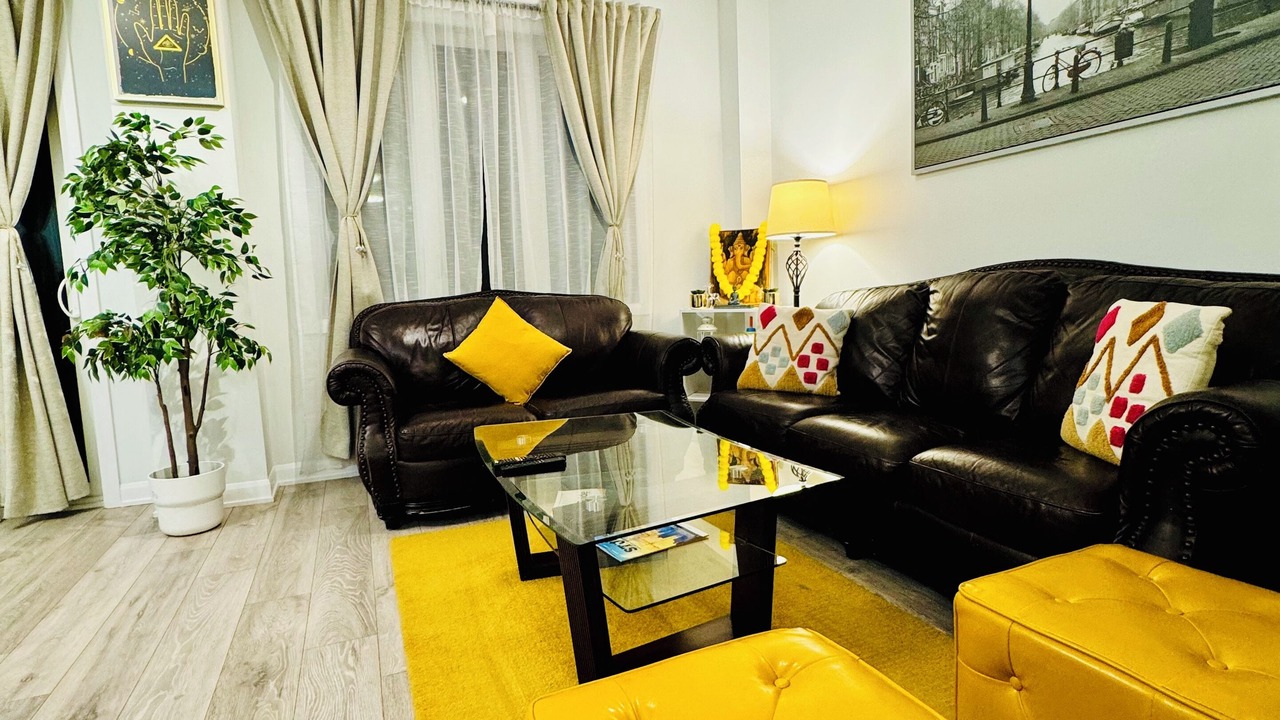 Photo of Livingroom in Ottawa Division
