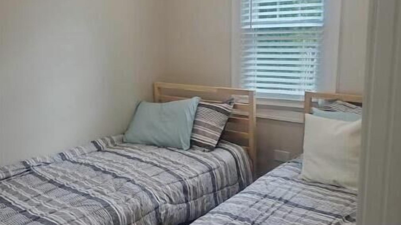 Photo of Bedroom in Solon Mills