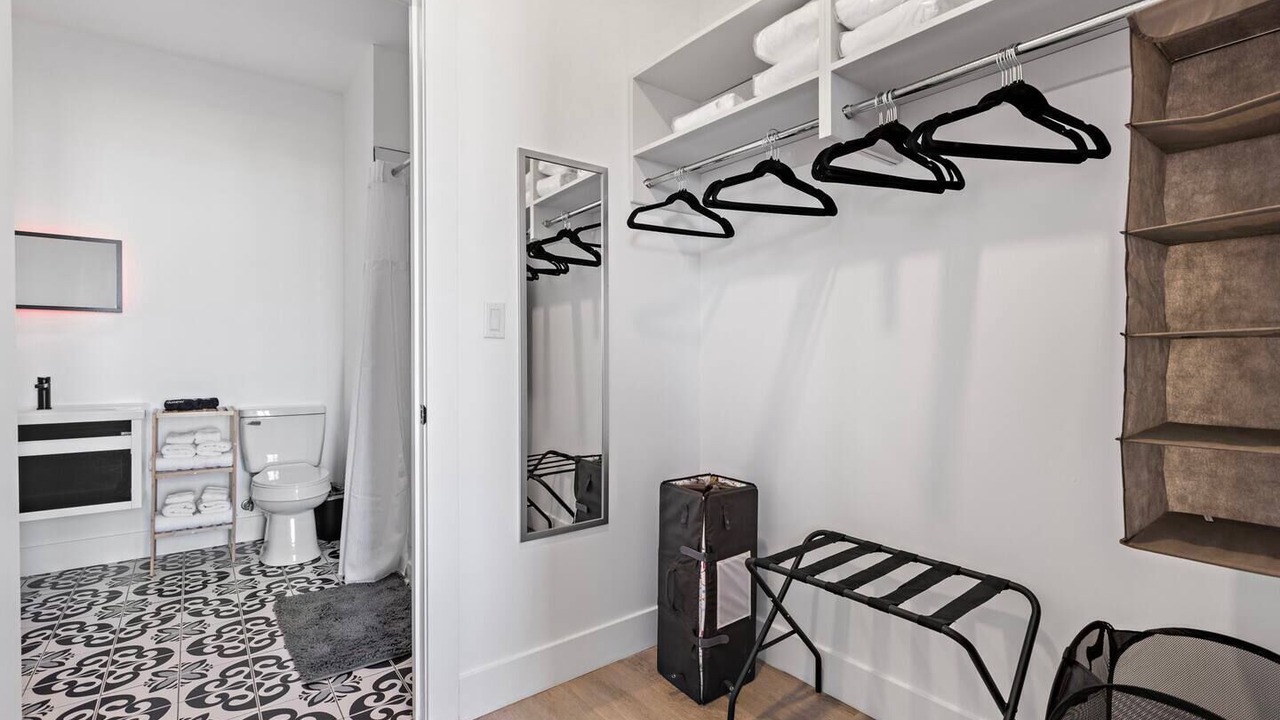 Photo of Others in Elizabeth