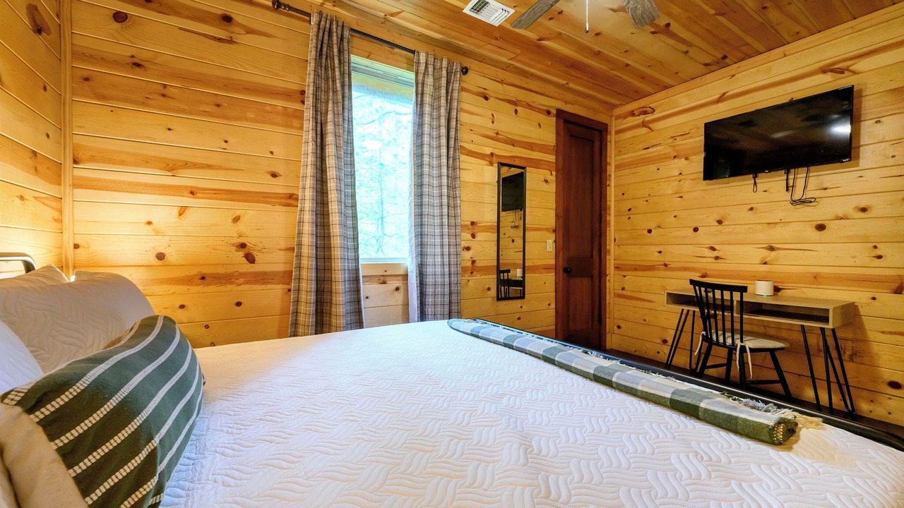 Photo of Bedroom in Broken Bow