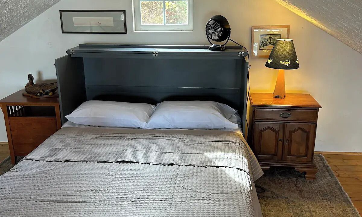 Photo of Bedroom in Andersonville