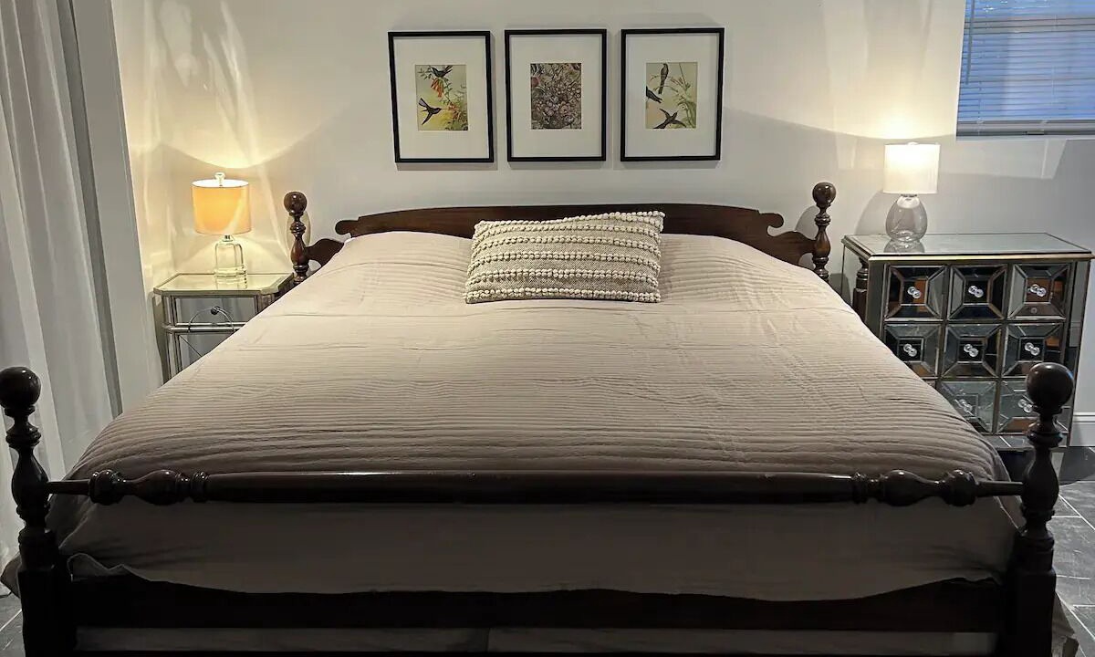 Photo of Bedroom in Andersonville