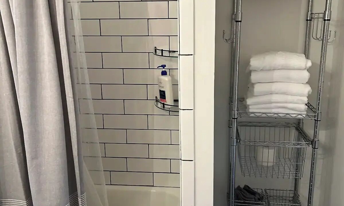Photo of Bathroom in Andersonville