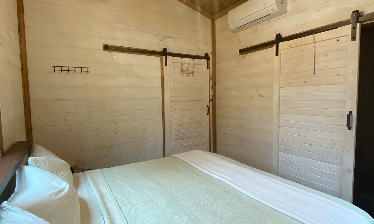 Photo of Bedroom in Linden