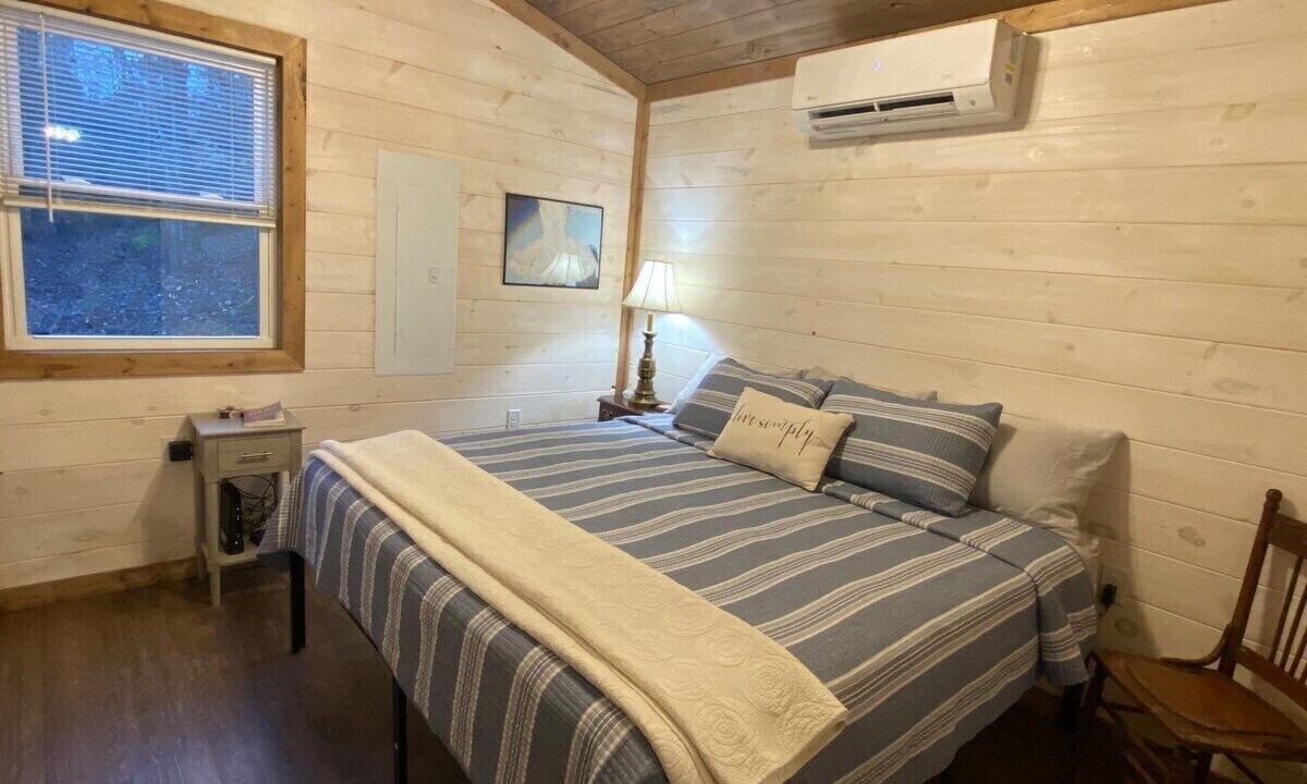 Photo of Bedroom in Linden
