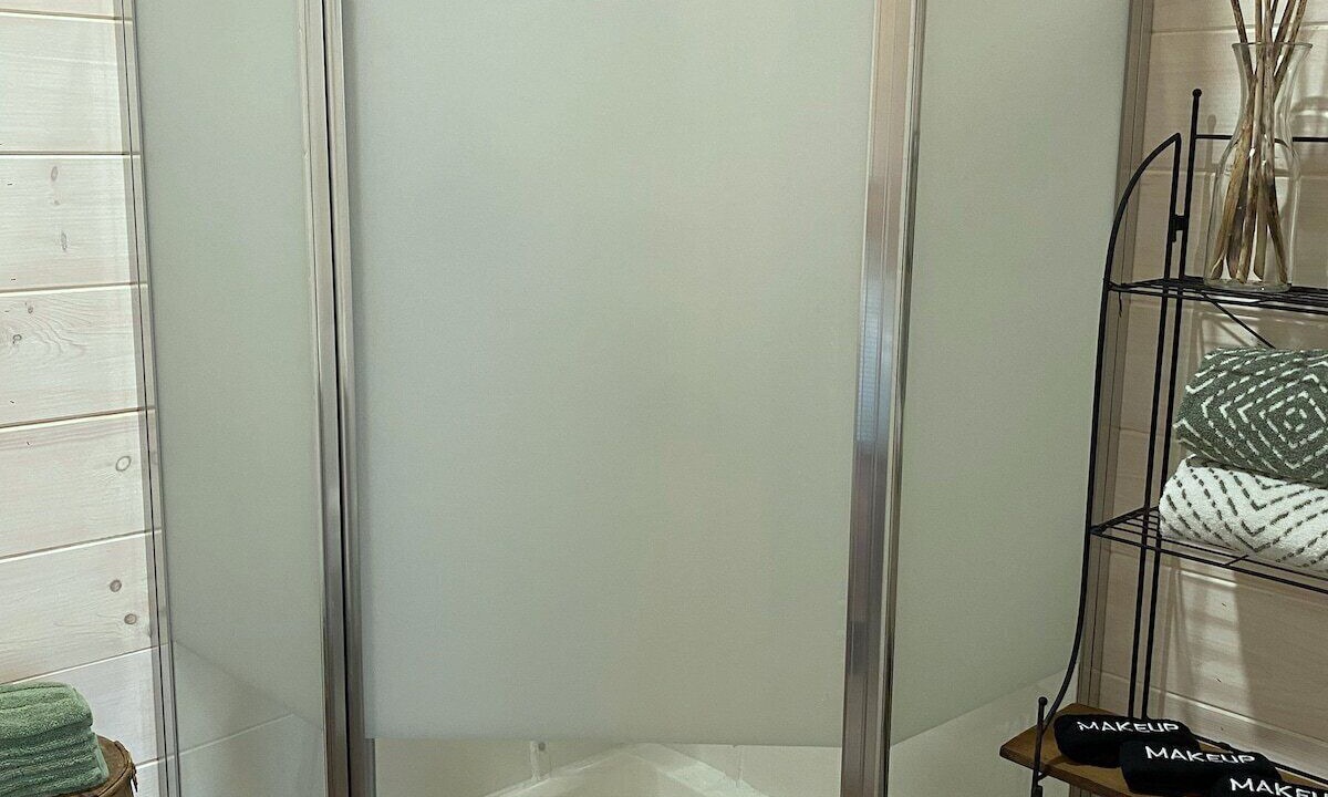 Photo of Bathroom in Linden