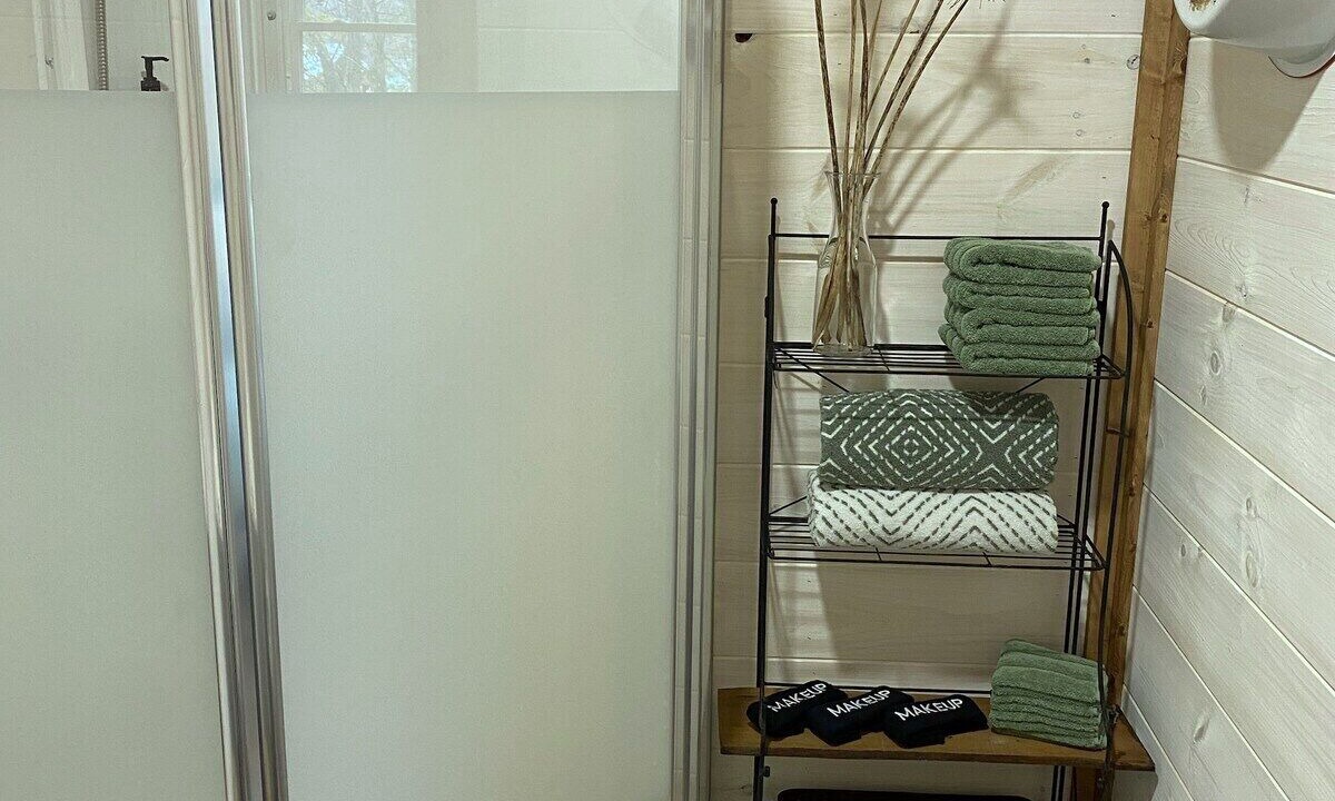 Photo of Bathroom in Linden
