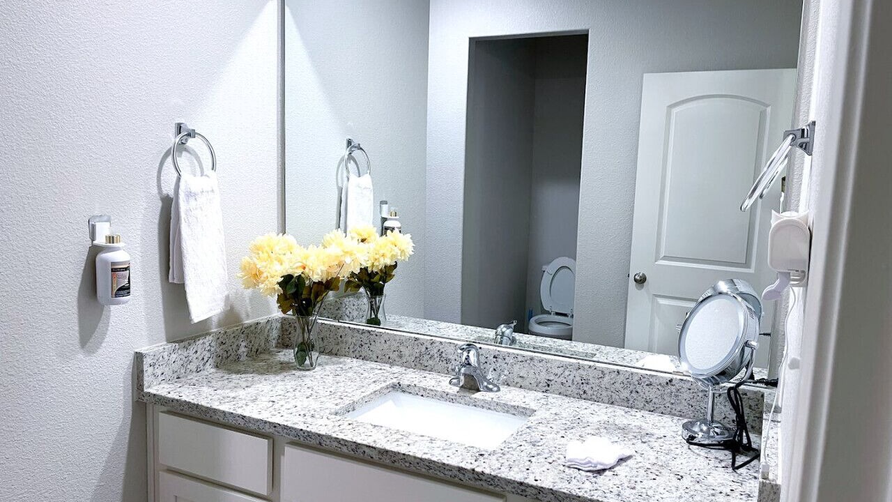 Photo of Bathroom in Anna