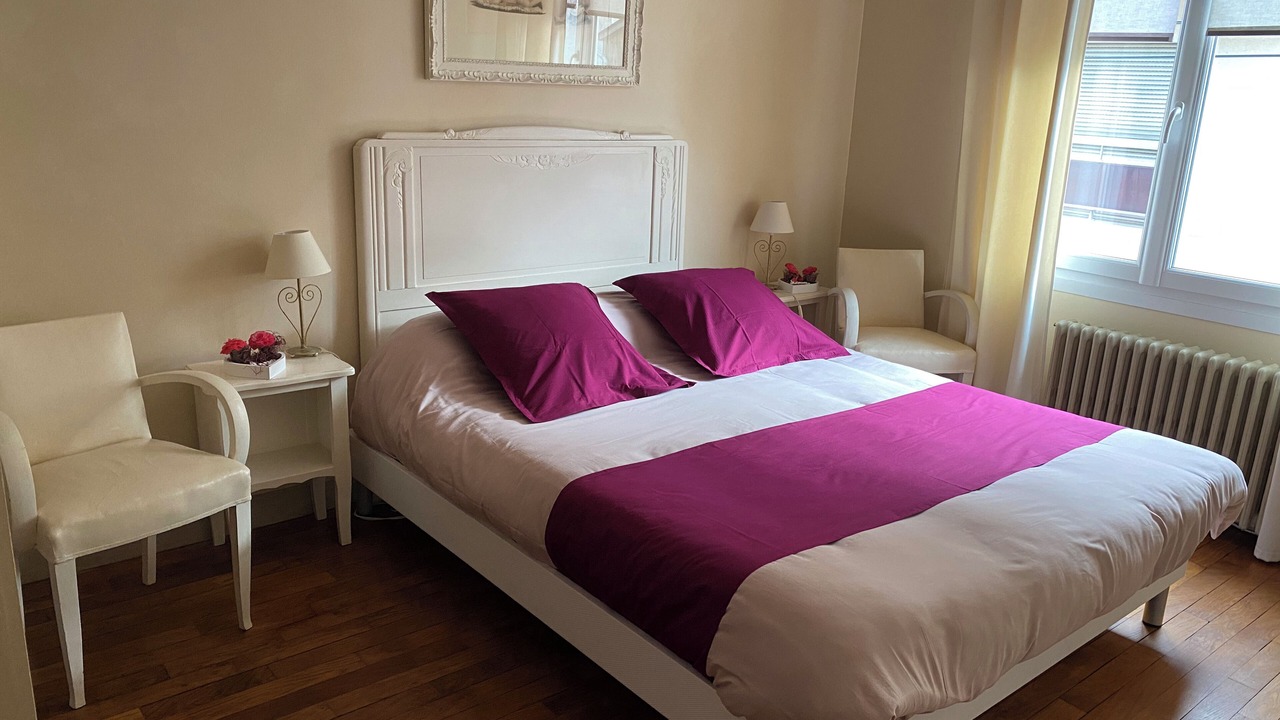 Photo of Bedroom in Laval