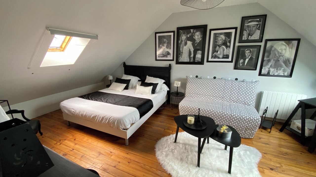 Photo of Bedroom in Laval
