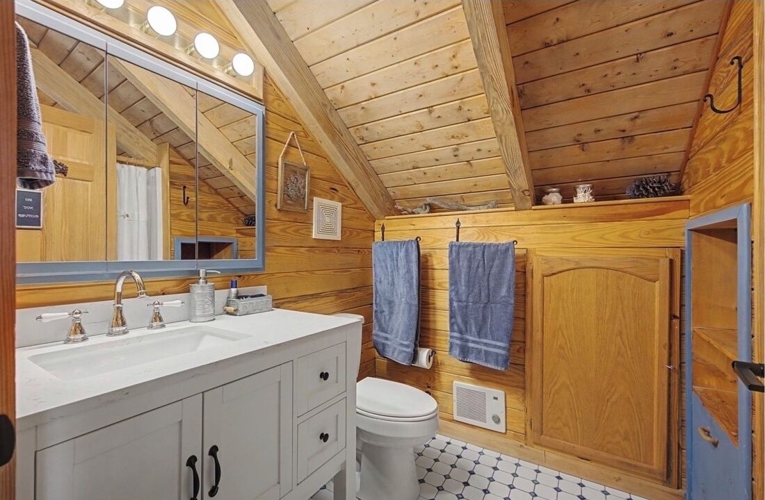 Photo of Bathroom in Valley Head