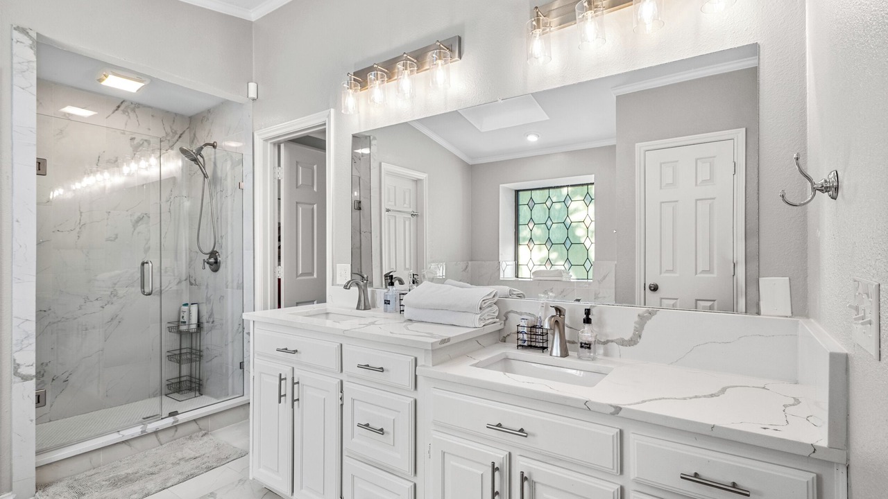 Photo of Bathroom in Garland