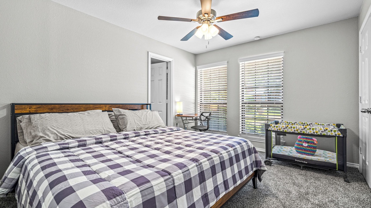 Photo of Bedroom in Garland