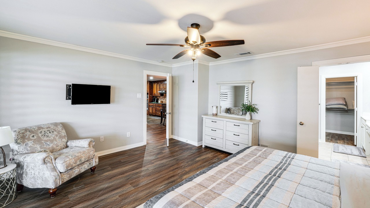 Photo of Bedroom in Lakewood Village