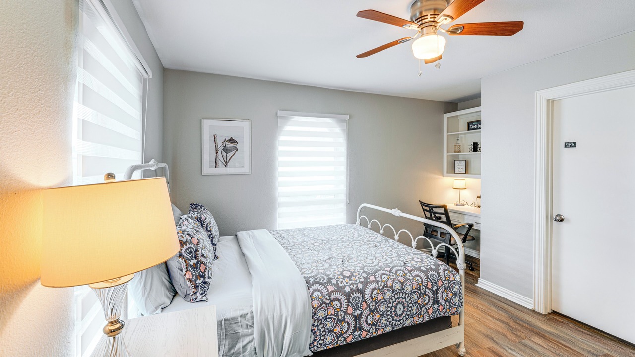 Photo of Bedroom in Lakewood Village