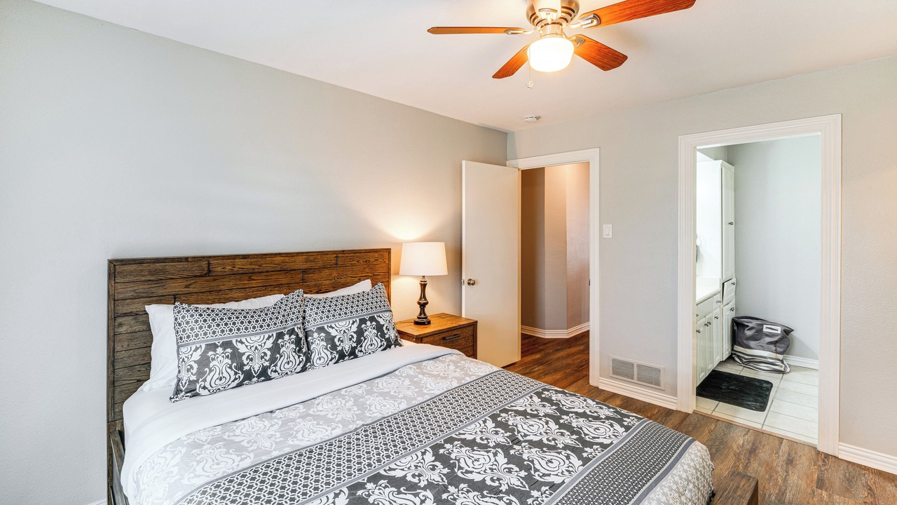 Photo of Bedroom in Lakewood Village