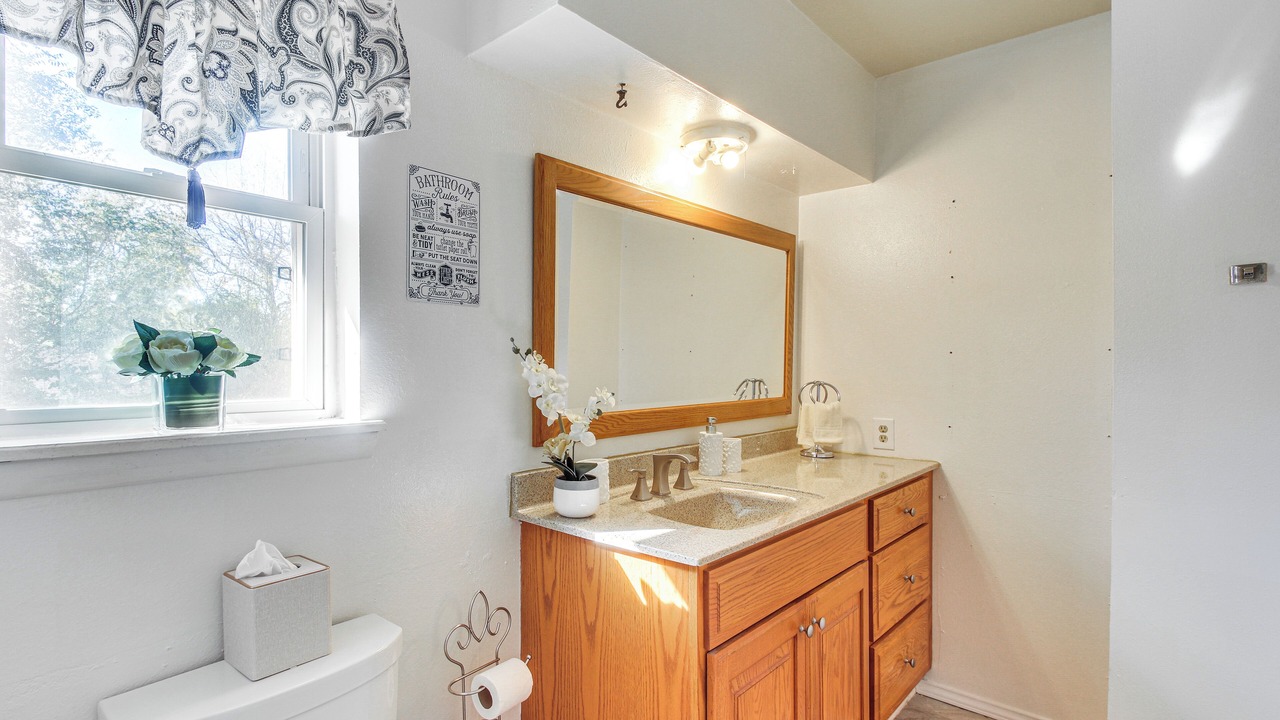 Photo of Bathroom in Central Oklahoma City