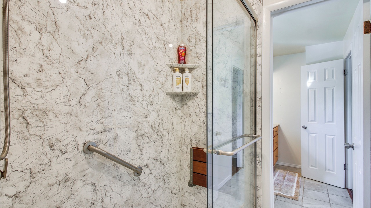 Photo of Bathroom in Central Oklahoma City