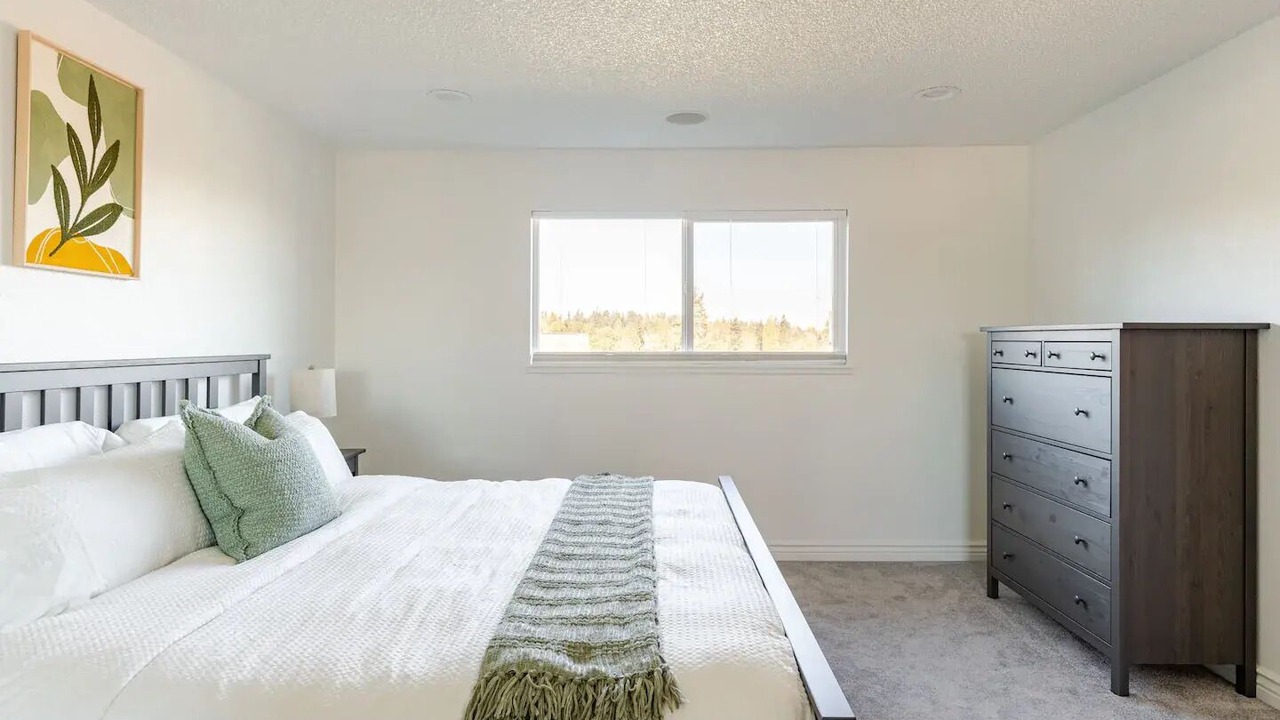 Photo of Bedroom in SeaTac