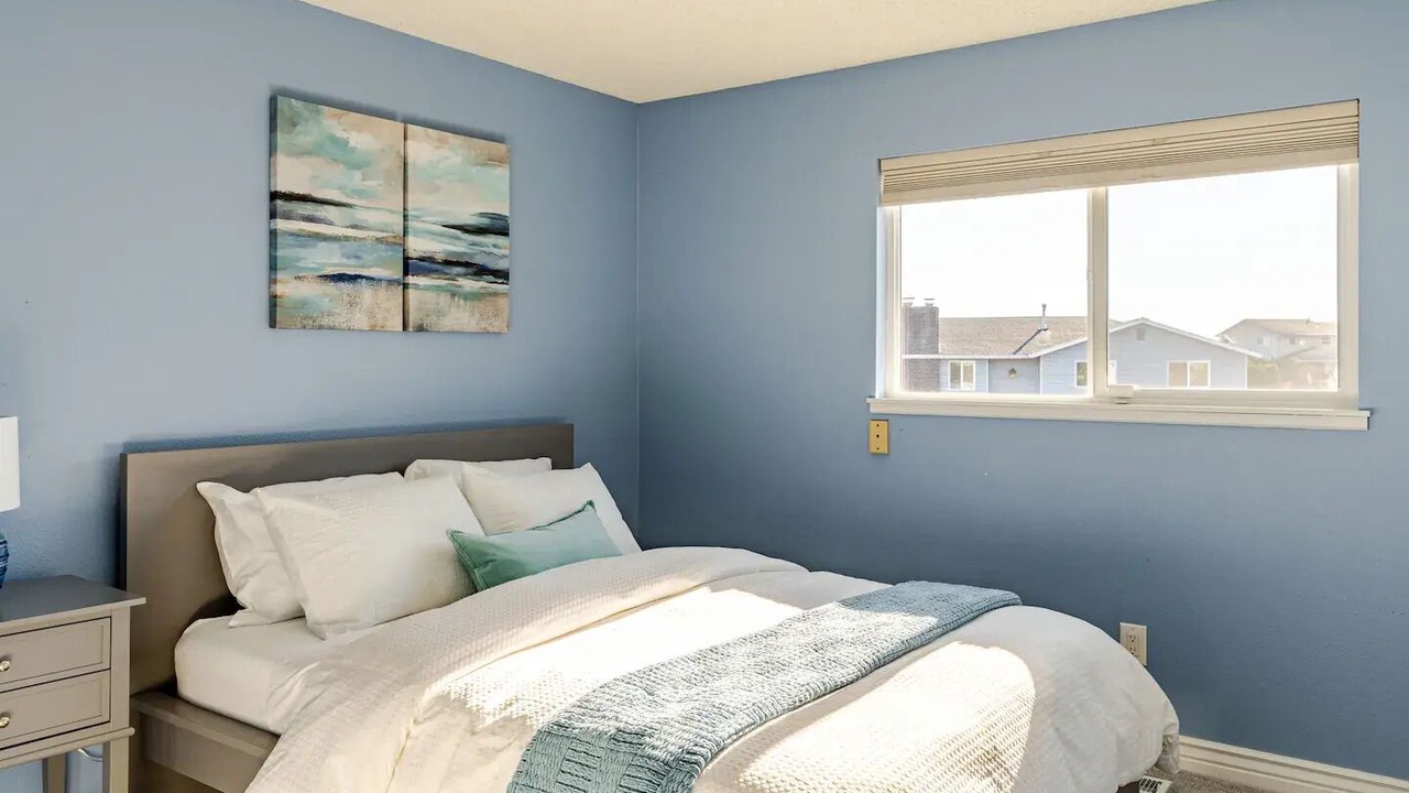 Photo of Bedroom in SeaTac