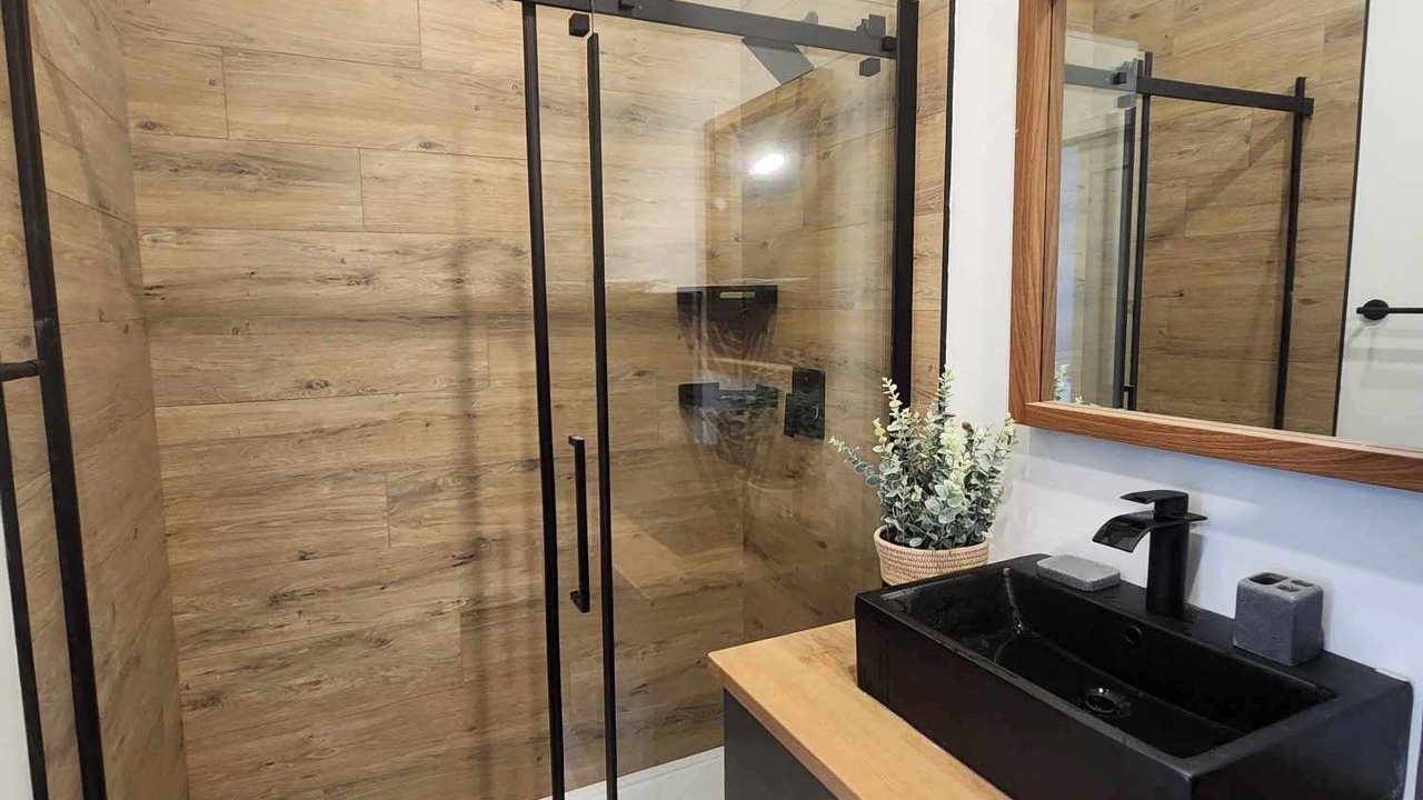 Photo of Bathroom in Weedon