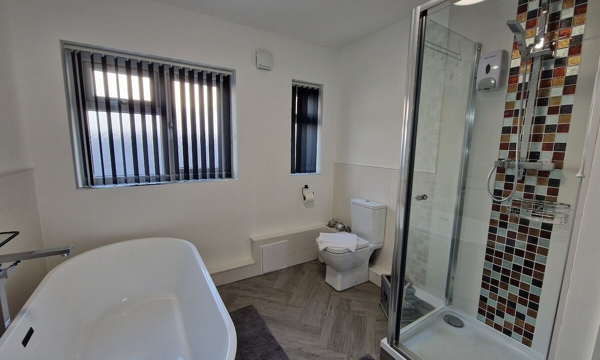 Photo of Bathroom in Cwmtaf