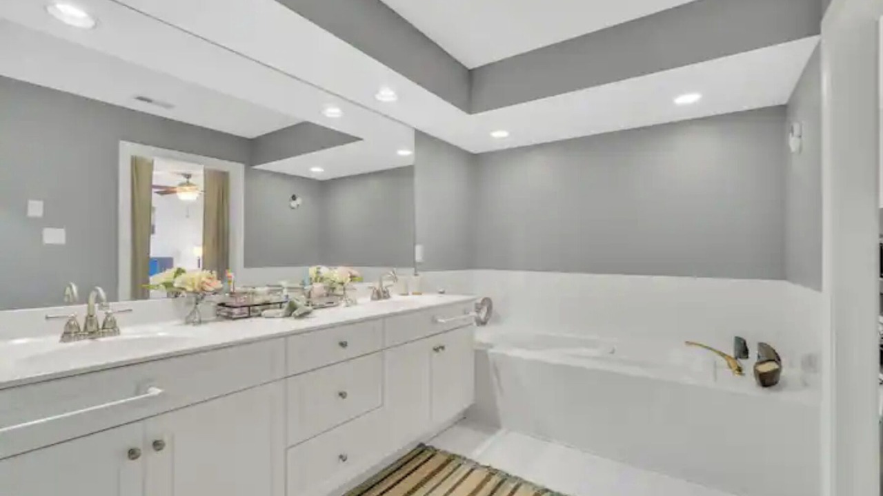 Photo of Bathroom in Hampton