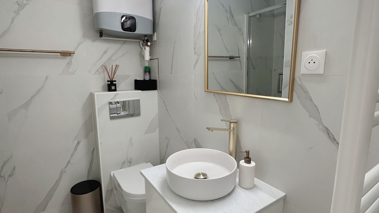 Photo of Bathroom in Gare