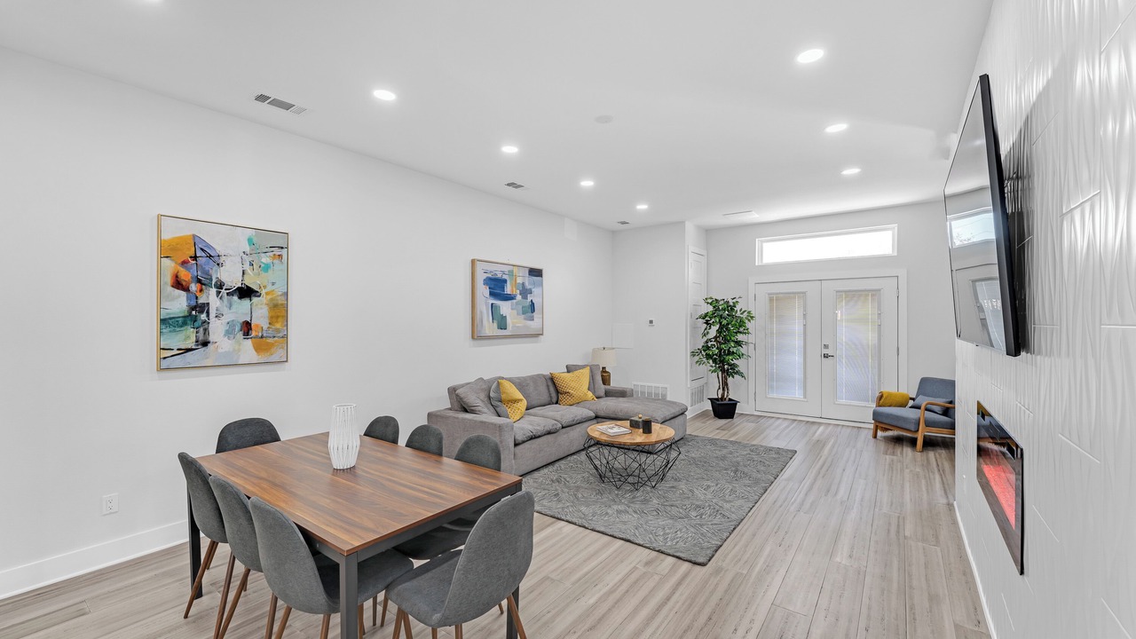 Photo of Livingroom in West Dallas