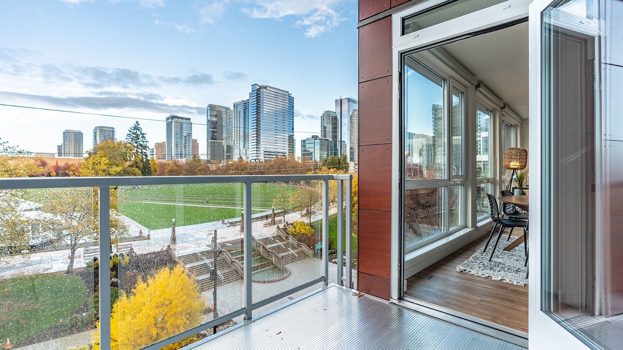 Photo of Patio Balcony in West Bellevue