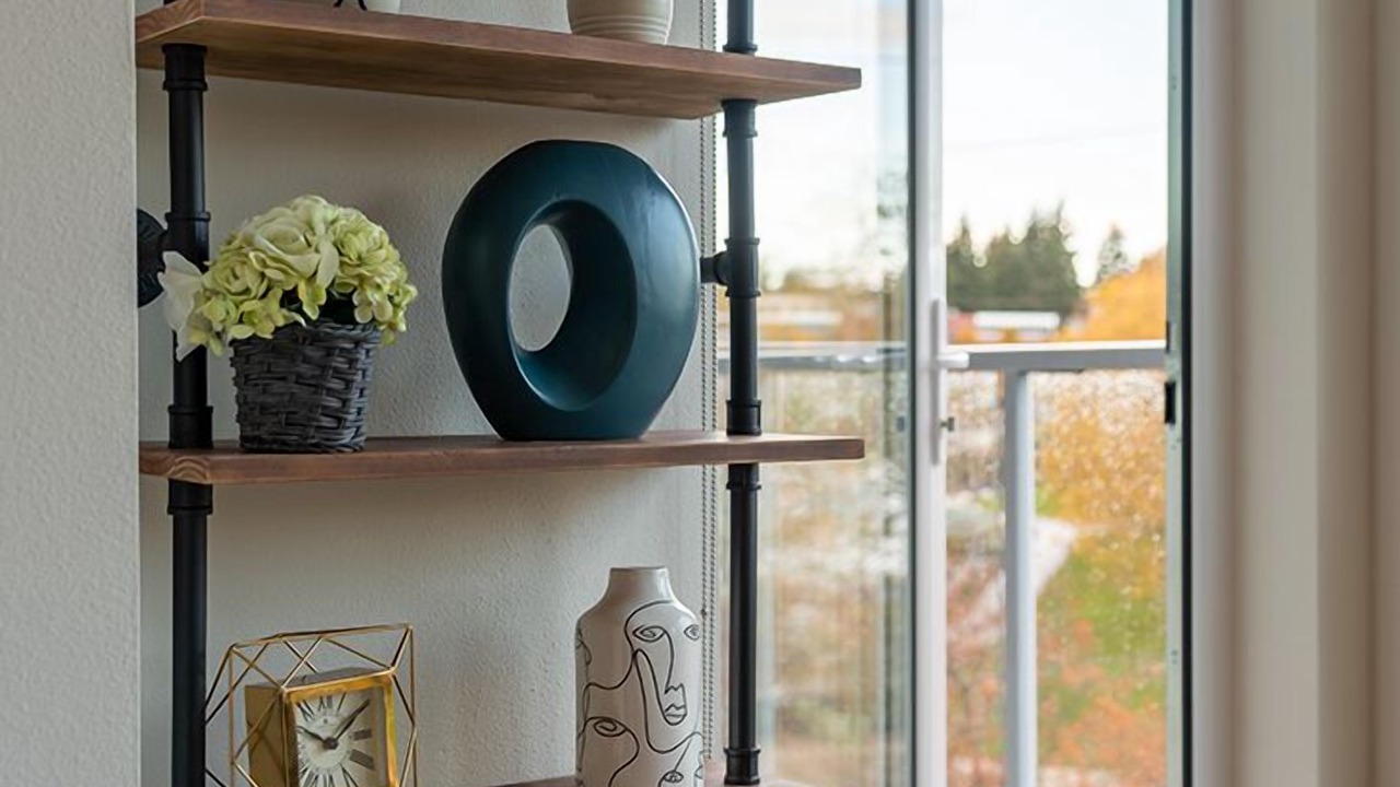 Photo of Livingroom in West Bellevue