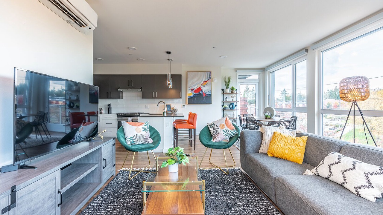 Photo of Livingroom in West Bellevue