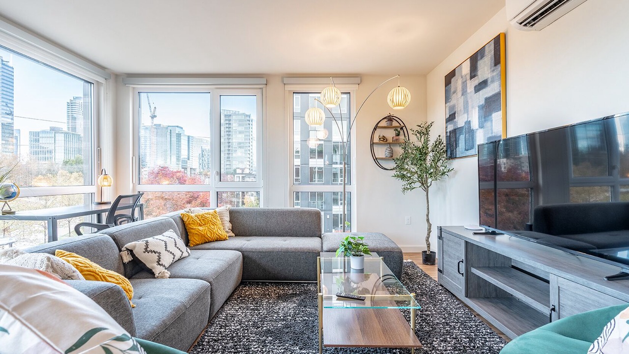 Photo of Livingroom in West Bellevue