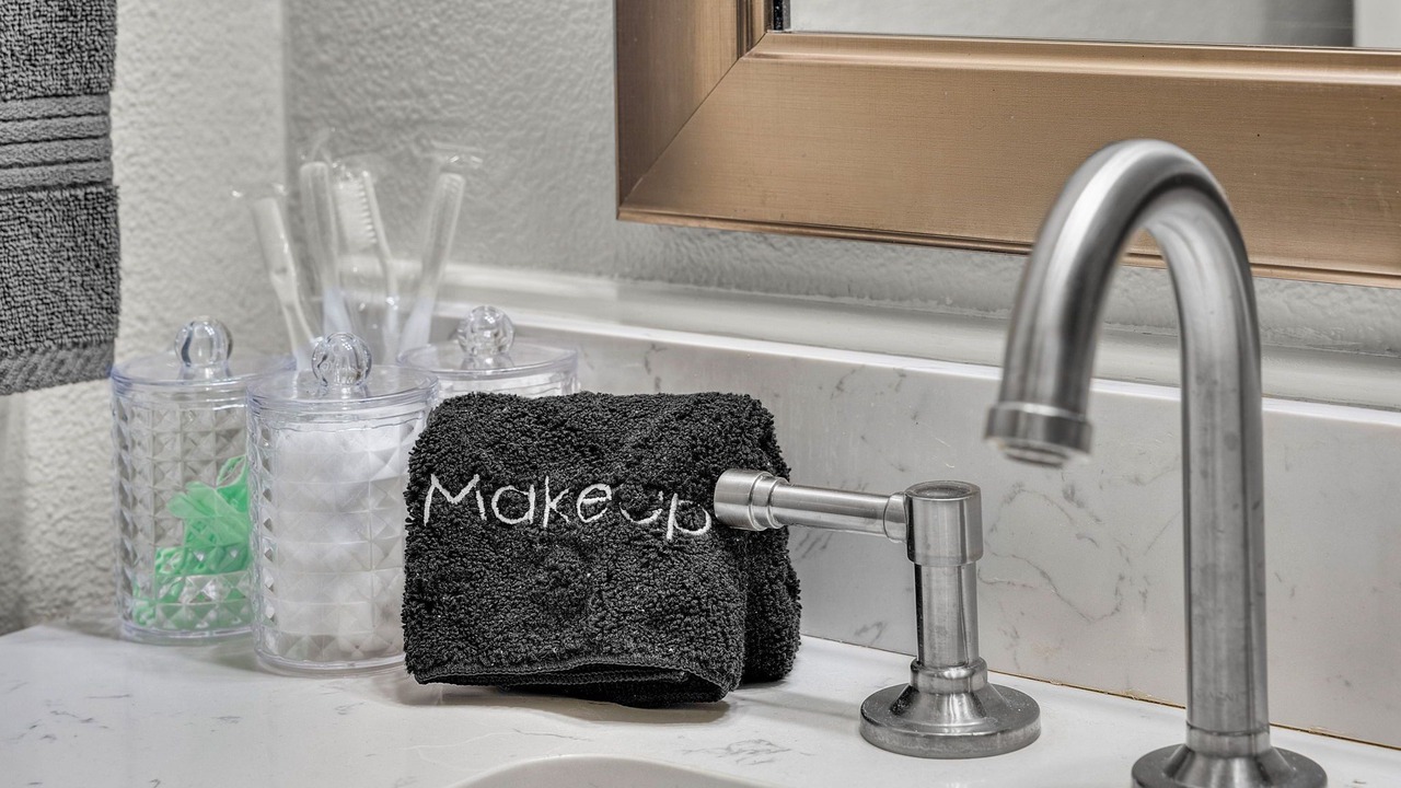 Photo of Bathroom in Sisters