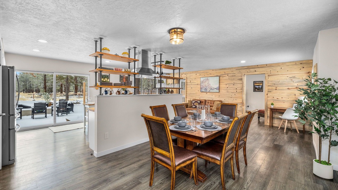 Photo of Others in Sisters