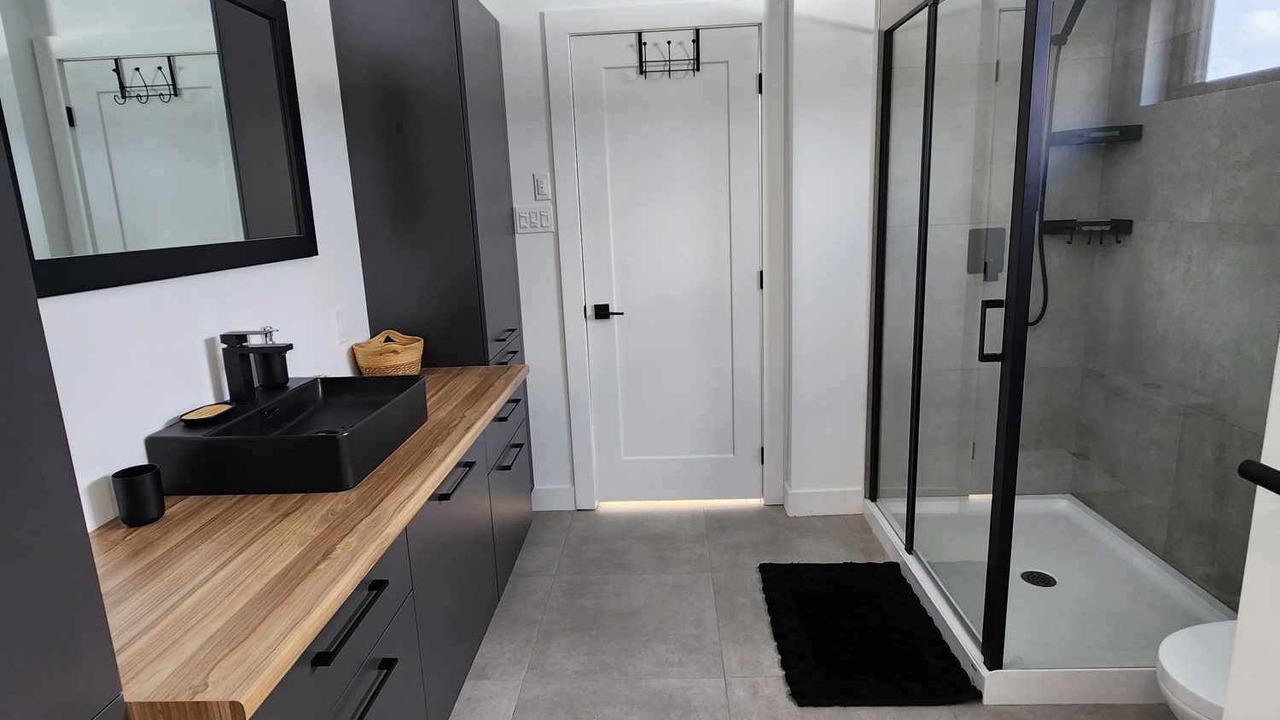 Photo of Bathroom in Weedon