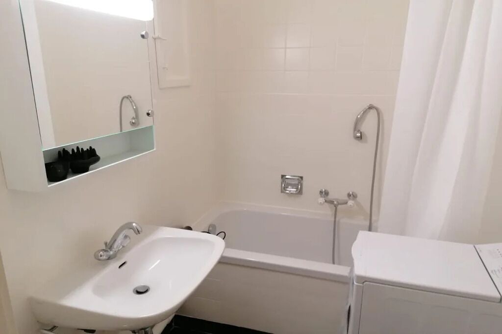 Photo of Bathroom in Plainpalais