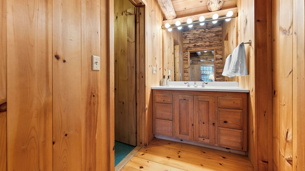 Photo of Bathroom in Williamsburg