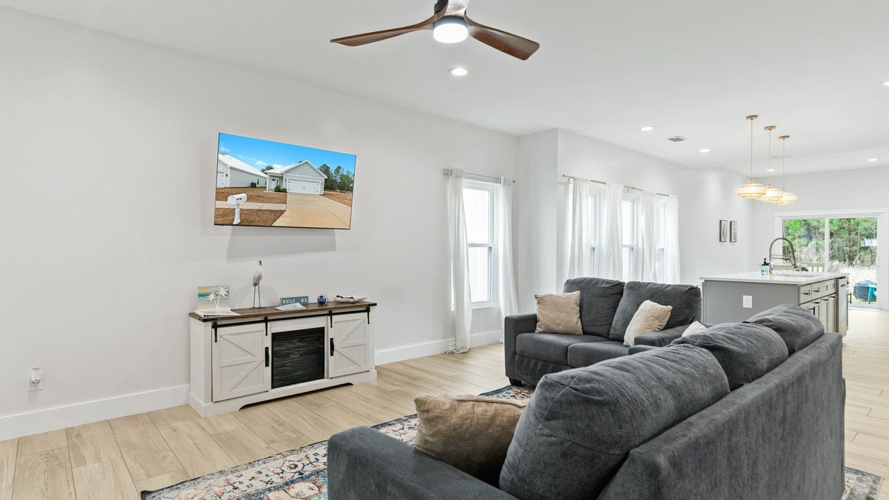 Photo of Livingroom in Foley