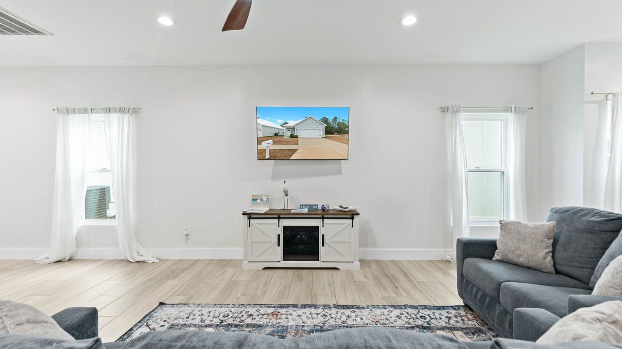 Photo of Livingroom in Foley