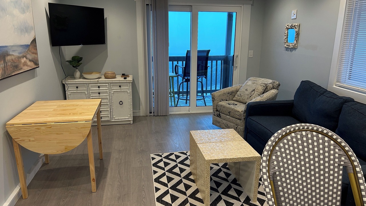 Photo of Livingroom in Ocean Isle Beach