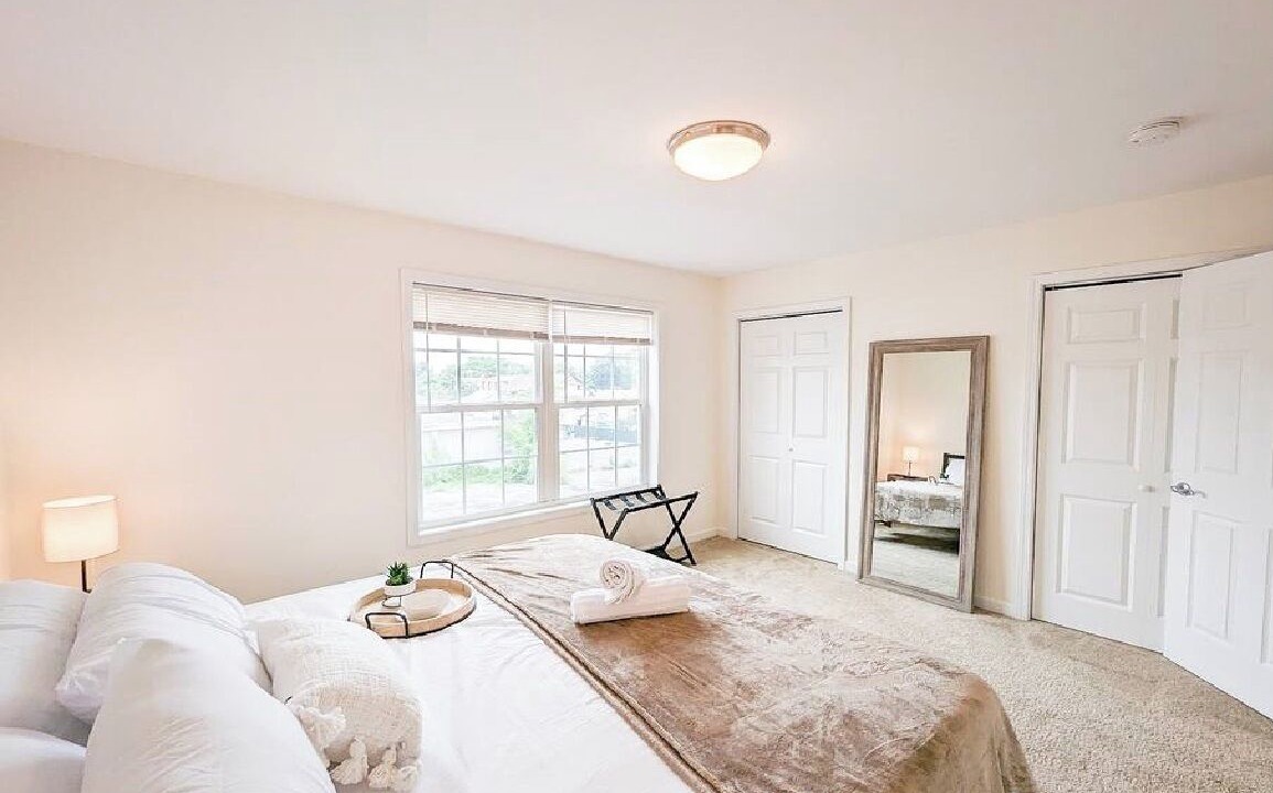 Photo of Bedroom in Stockade Historic District