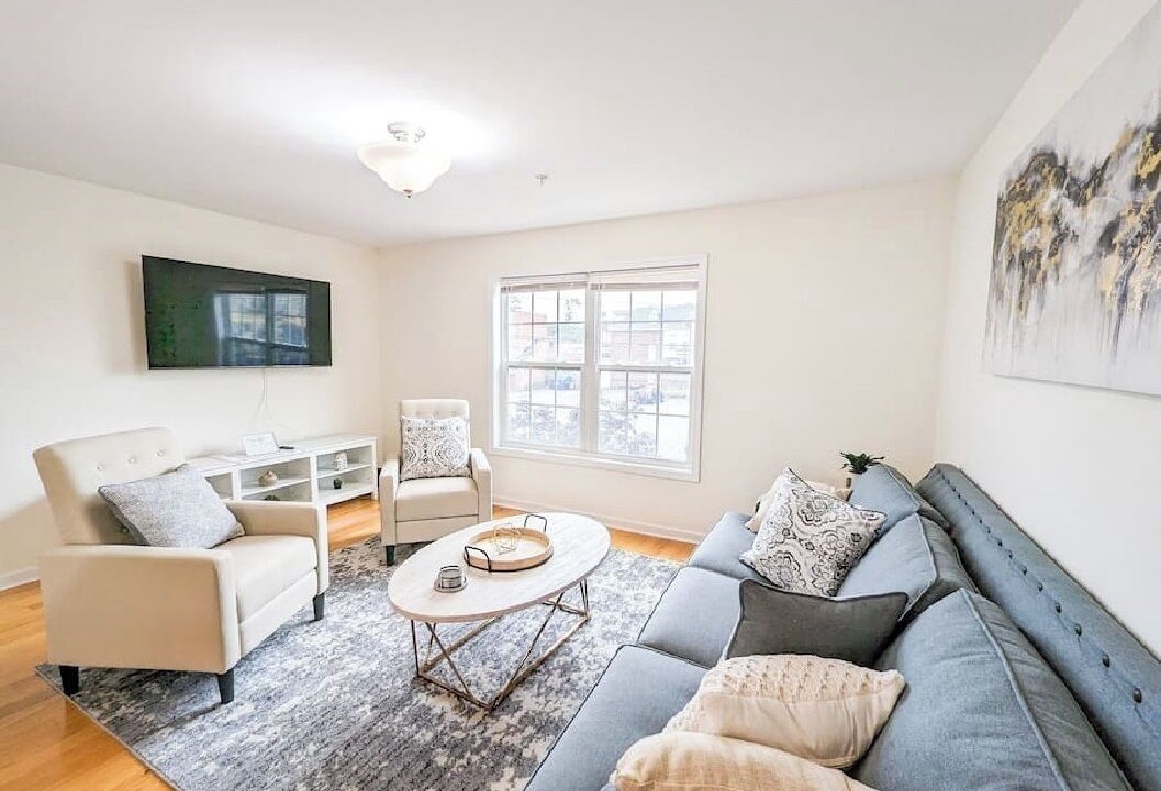 Photo of Livingroom in Stockade Historic District