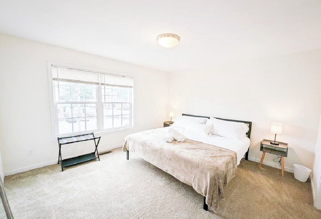 Photo of Bedroom in Stockade Historic District