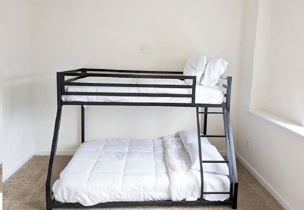 Photo of Bedroom in Stockade Historic District