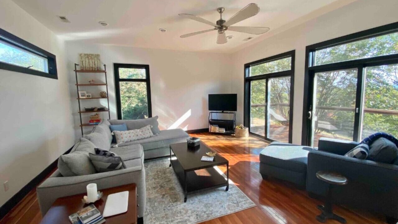 Photo of Livingroom in Louisville